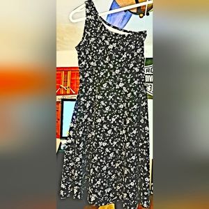 SO Small, black w/white floral print dress